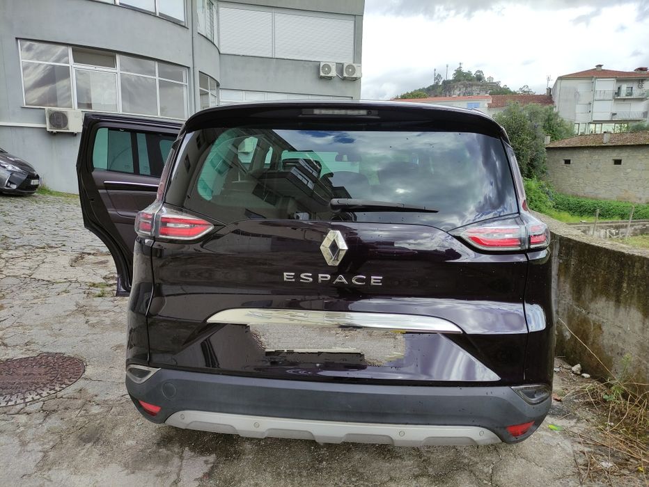 Renault Espace 5 1.6 dCi Initiale Paris EDC | 2016 | Apenas 118.000 km – muito bom estado. — photo 3