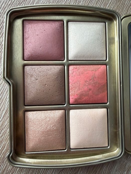 Paletka Hourglass Ambient - Dragon