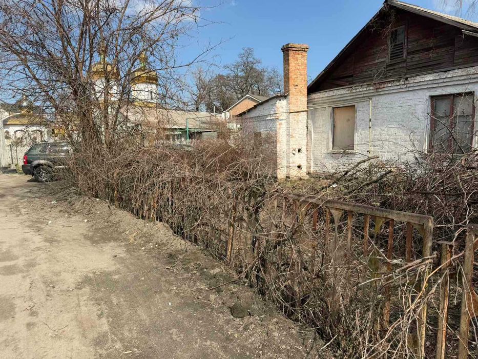 Нежитлові будівлі та споруди, площею 100,40 кв.м. у м. Кременчук