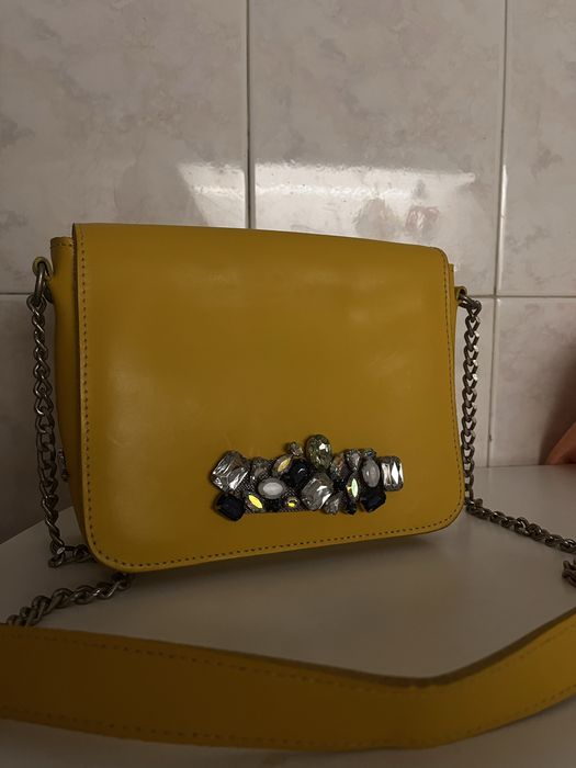 Mala amarela de cerimónia da Rufel