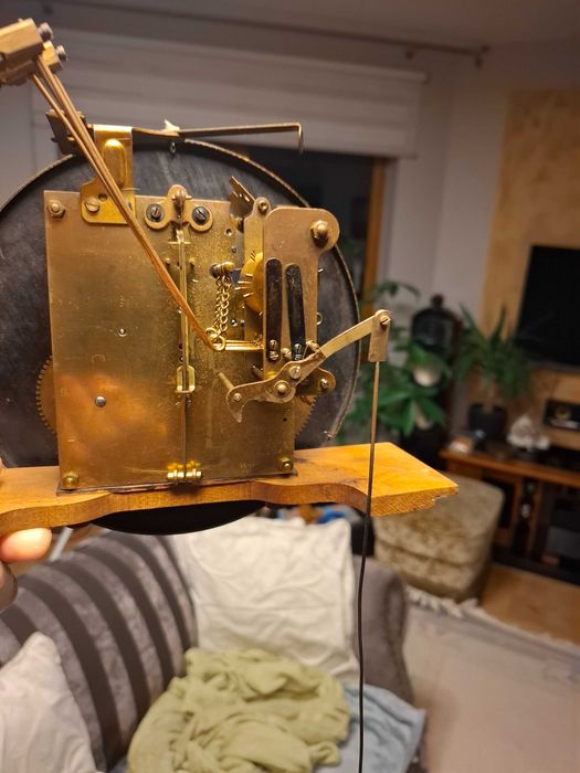 HAU -Zegar kwadransowy, antyk