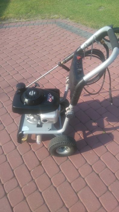 spalinowa myjka ciśnieniowa / naprawa myjek / pomp opryskiwaczy