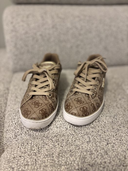 Buty guess  bezowe