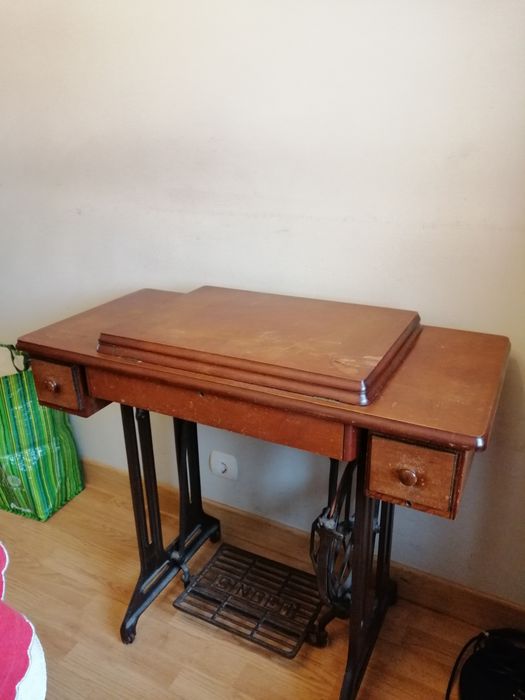 Máquina de costura antiga