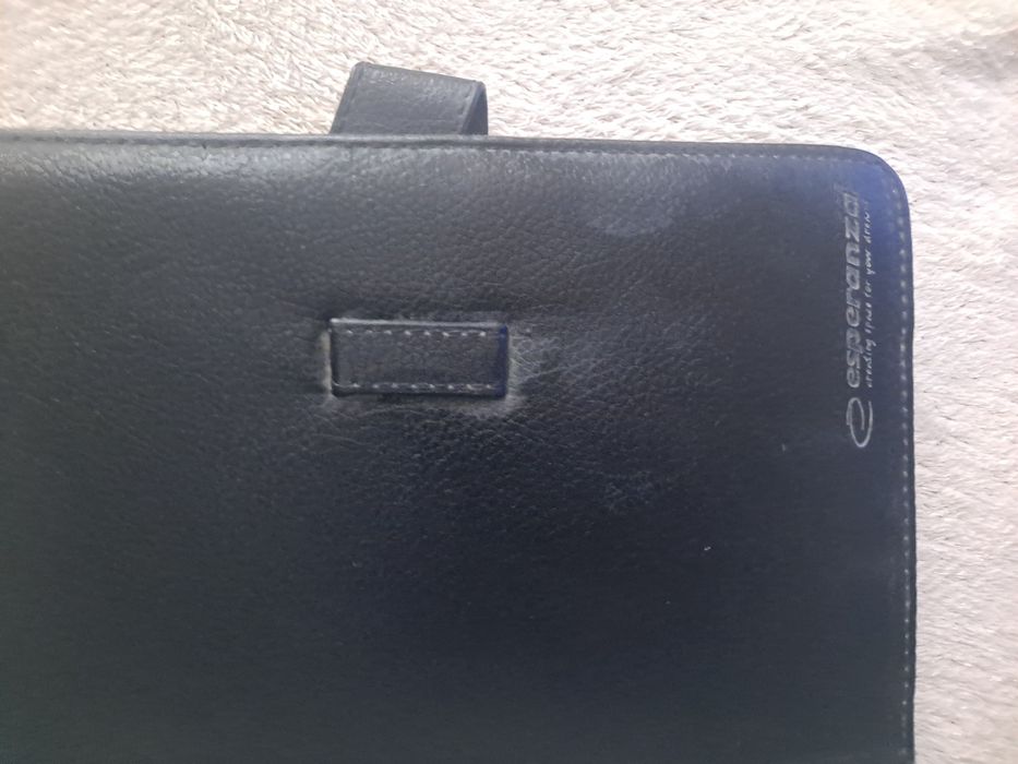 Etui do    tableta