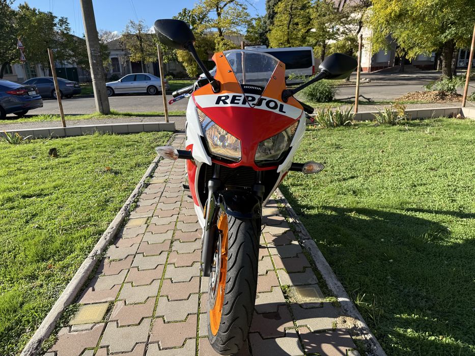 Honda CBR 300 R  (ABS)