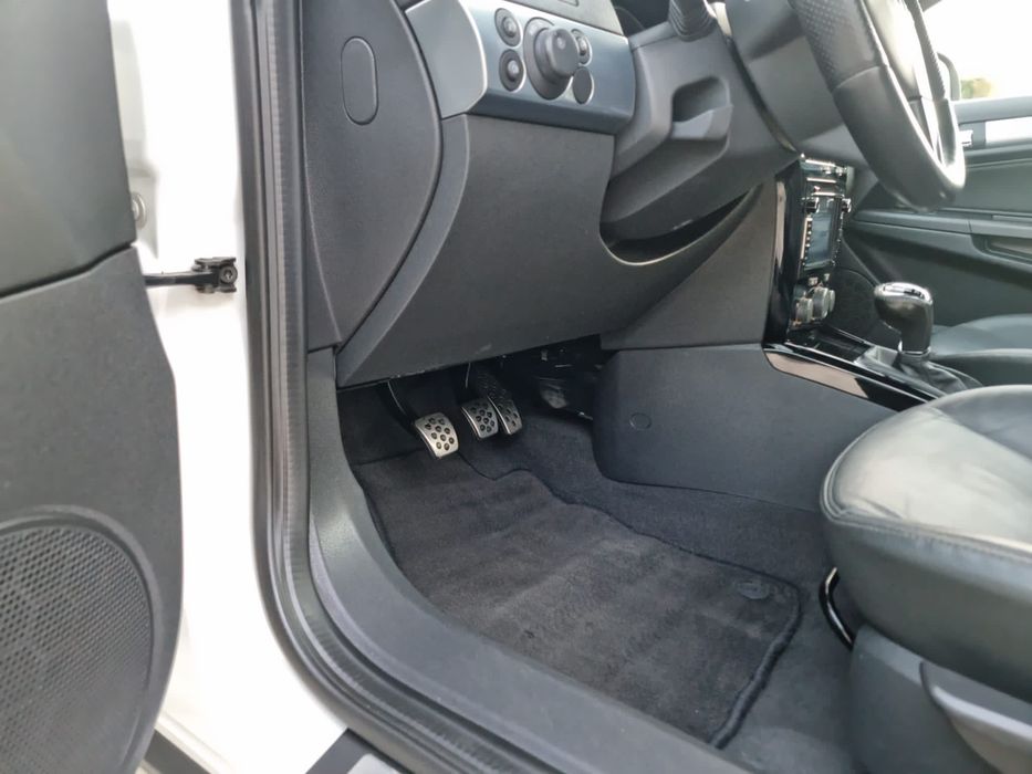 Opel Astra Twin Top 1.9 CDTI 150CV OPC LINE