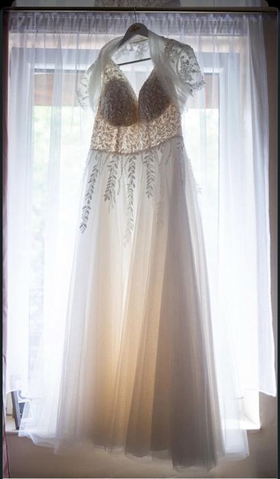 Suknia ślubna cyrkonie