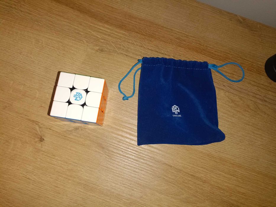 Kostka rubika 3x3 GAN cube z magnesami