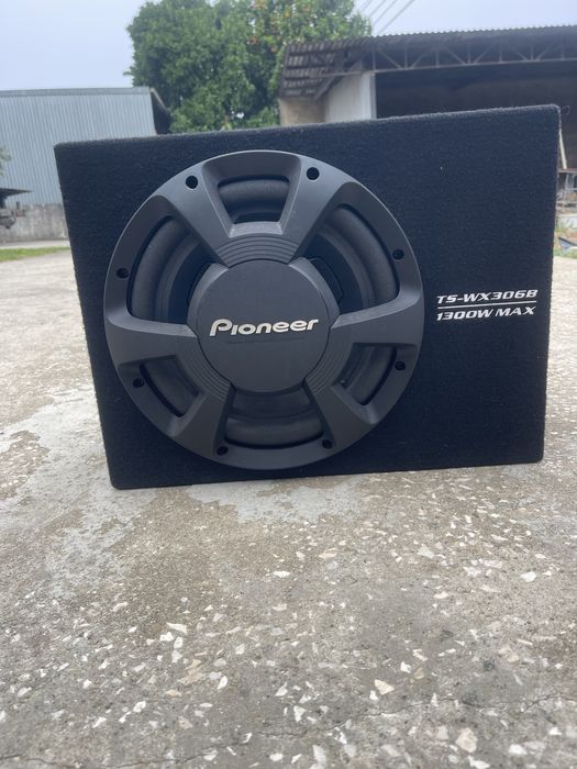 Subwofeer pioneer 1300watts