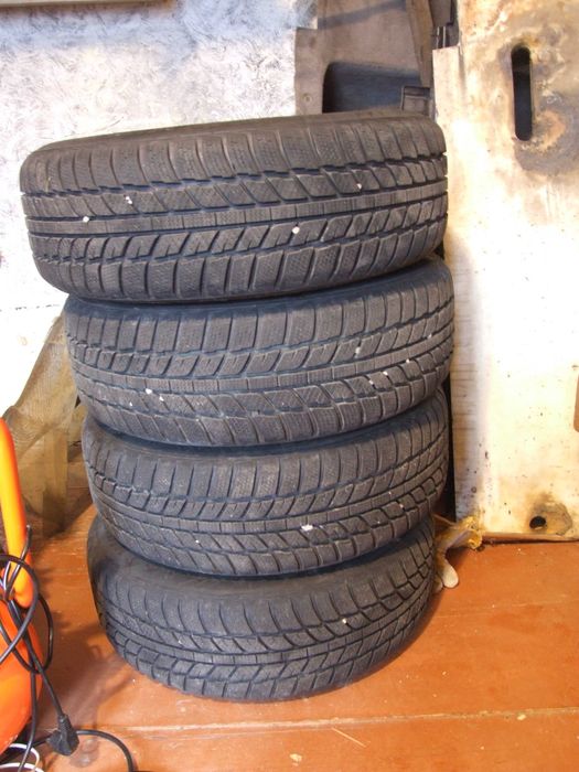 Диски з резиною на Мерседес