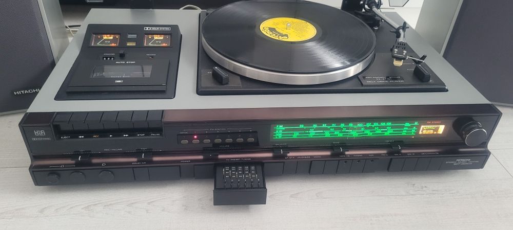 Hitachi SDT-2690R + kolumny Hitachi LS 340