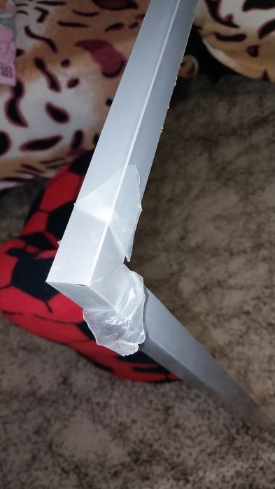 Дзеркало настінне в алюмінієвій рамі