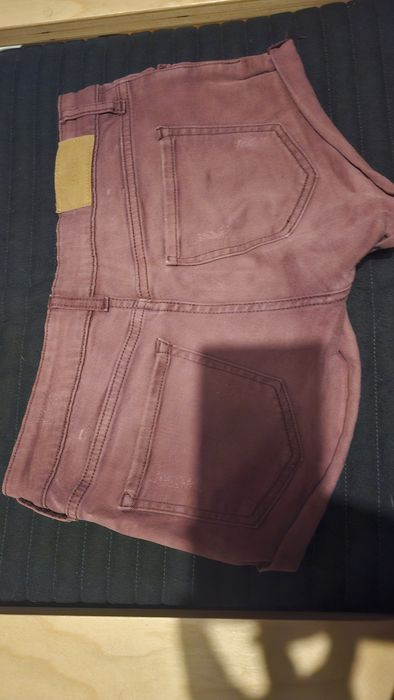 Vendo várias roupas