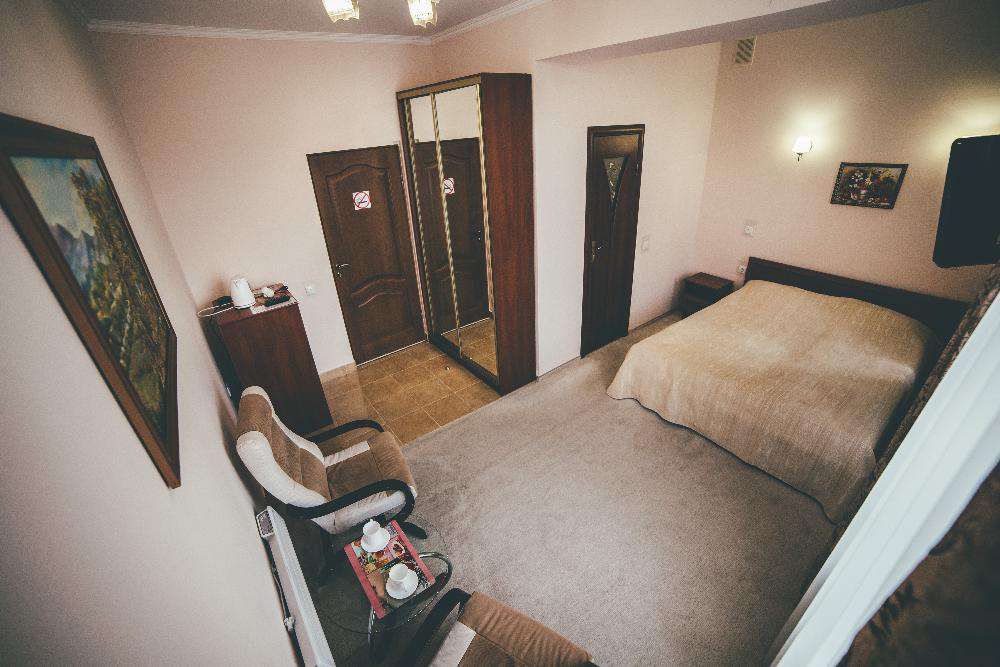 відпочинок у Трускавці " вілла Жанна" (ЗАВЖДИ Є ТЕПЛО І ІНТЕРНЕТ)