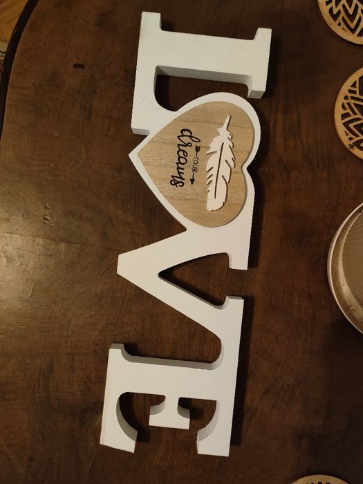 Napis LOVE drewniany