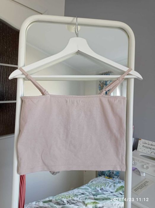 Beżowy gładki crop top clean girl basic minimal summer sleek nude crop top Sinsay S