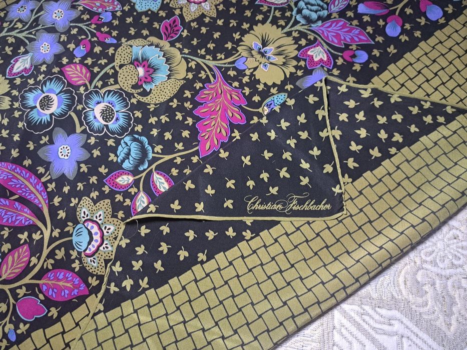 Платок.  Винтаж. 100%silk. Fischbacher