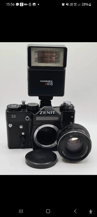 Zenit 11 Black + Helios 44M 58mm f/2 + Leningrad + Hanimex Flash