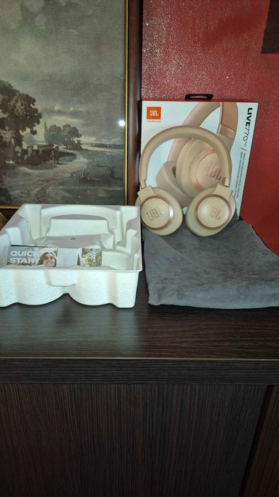 Słuchawki bezprzewodowe JBL LIVE 770NC Beżowe