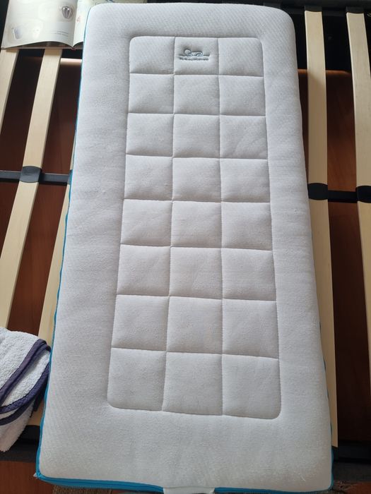 Colchão para cama de grades de bebé