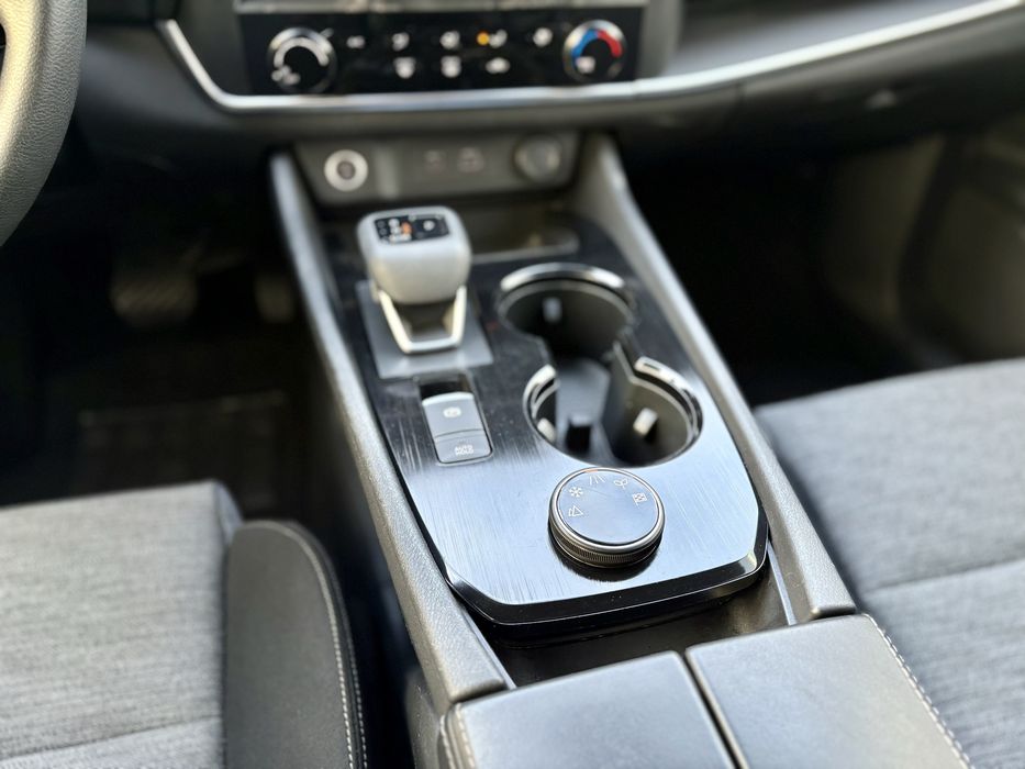 Nissan rogue t33 2,5 AWD ниссан рог x-trail