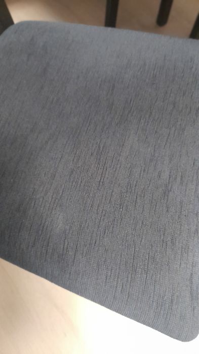 Mesa de sala preta e 4 cadeiras