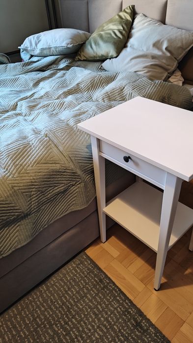 Stolik nocny Ikea Hemnes