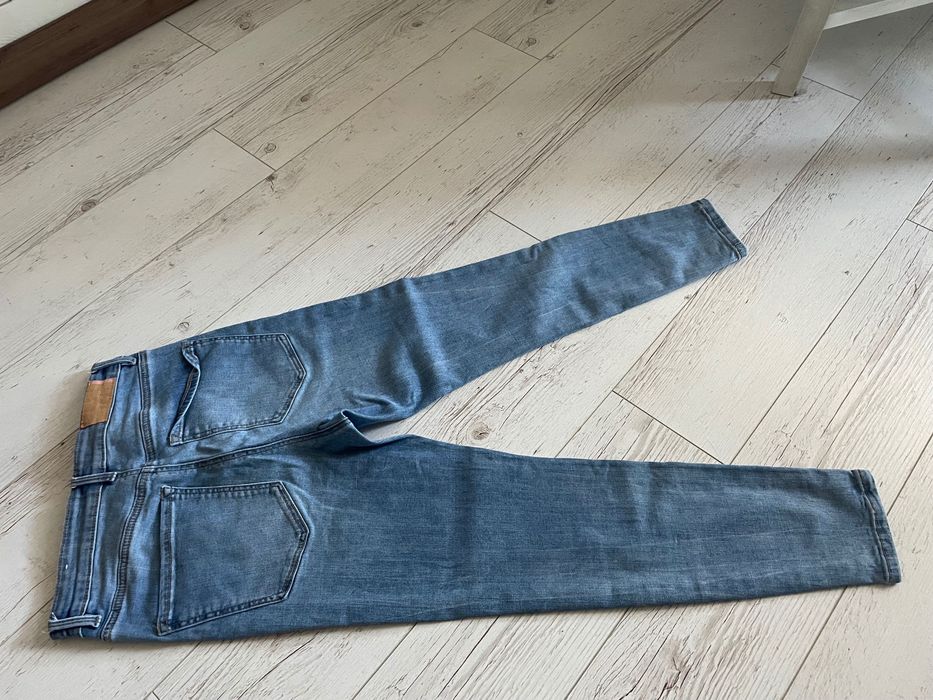 Jeansy stradivarius 40