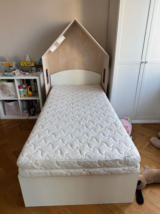 Дитяче ліжко-будиночок 200×90 см (з матрацом і світильником)