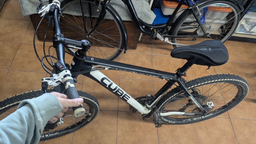 Bicicleta CUBE Attention