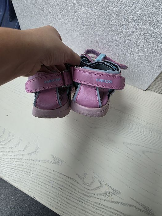 Sandały pólsandały dziewczęce geox 33