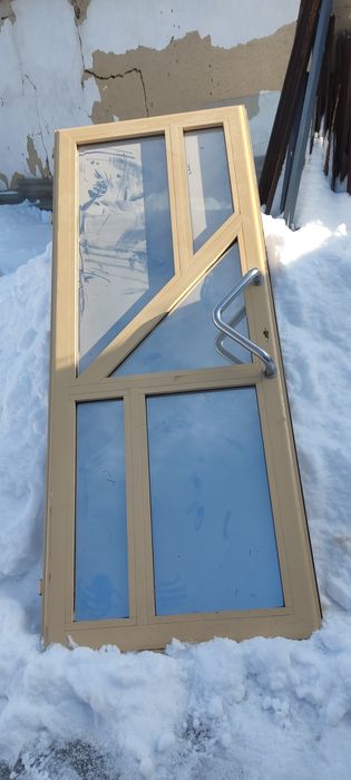 Двері пластикові