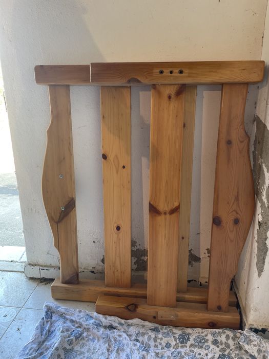 Cama solteiro, em bom estado