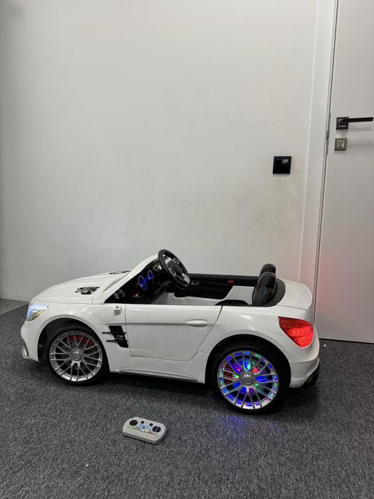 Дитячий електромобіль/електромашинка