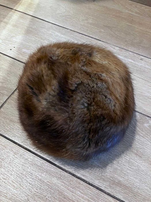 Luksusowy płaszcz damski z futra piżmaka – jak NOWY! Ręcznie szyty!