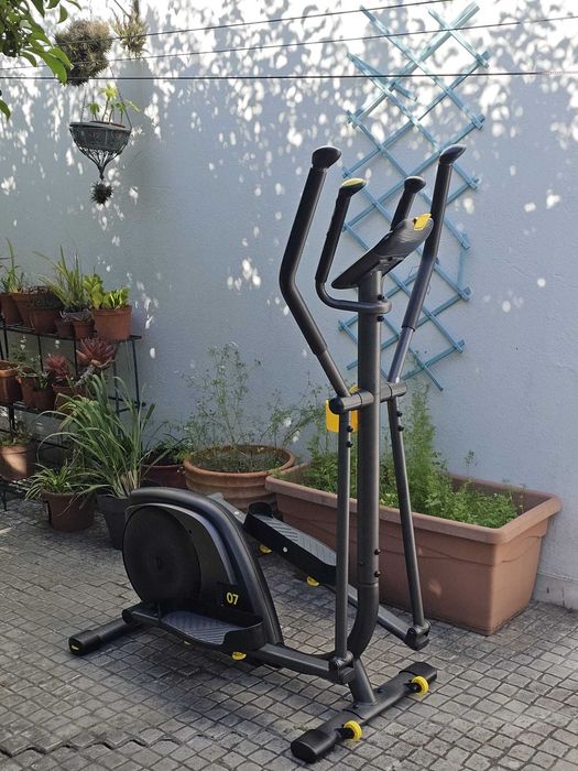 Bicicleta Elíptica Domyos EL 500 c/ Bluetooth