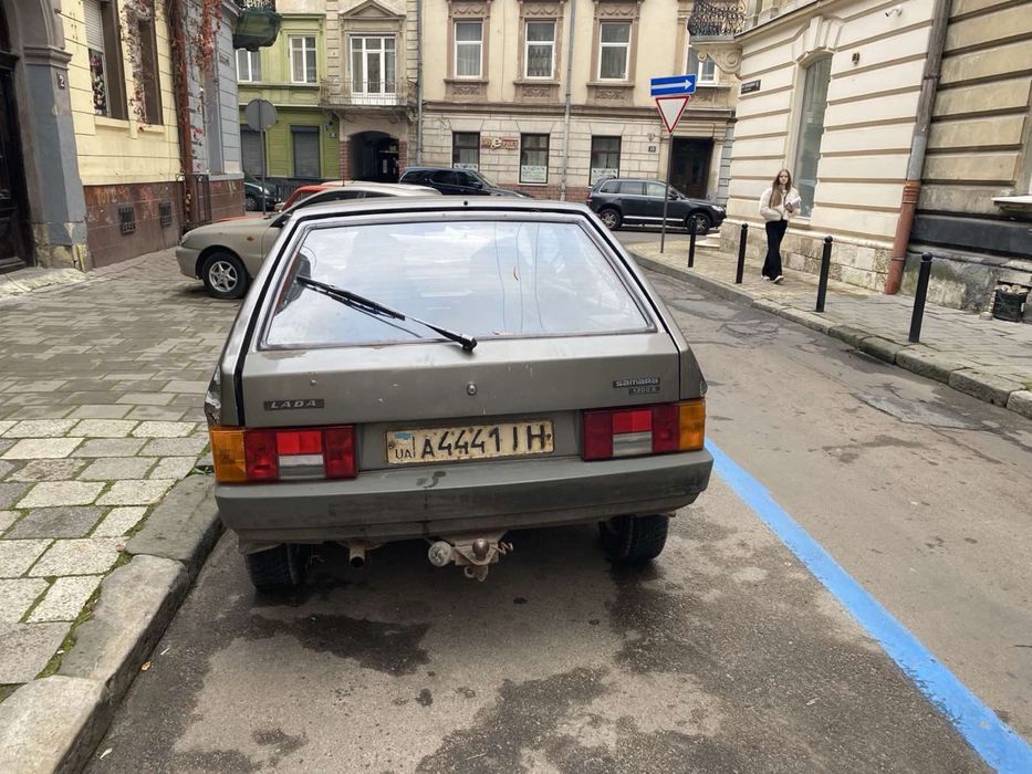 Автомобіль ВАЗ 2108