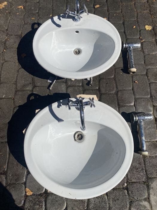 Umywalka 1 sztuka z baterią i syfonem