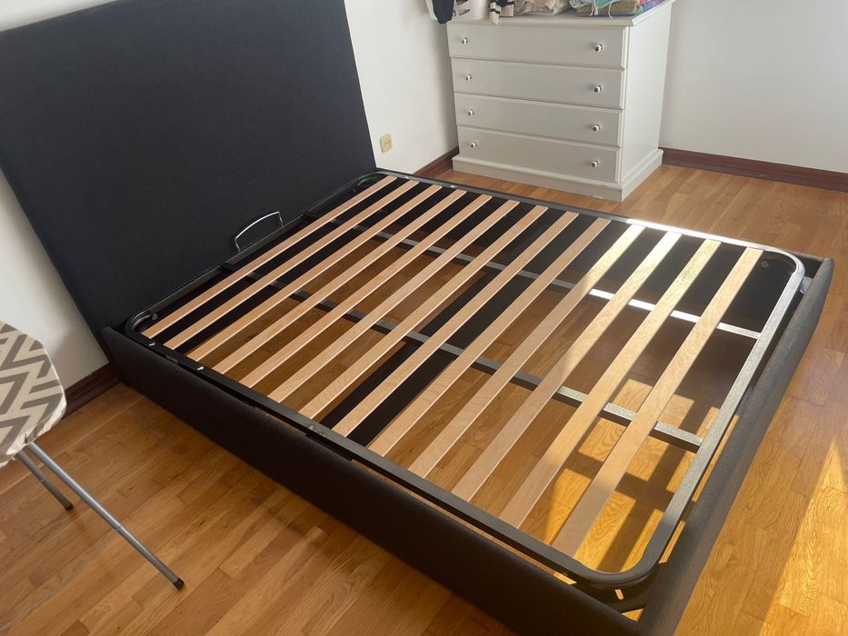 cama sommier com cabeceira e colchão