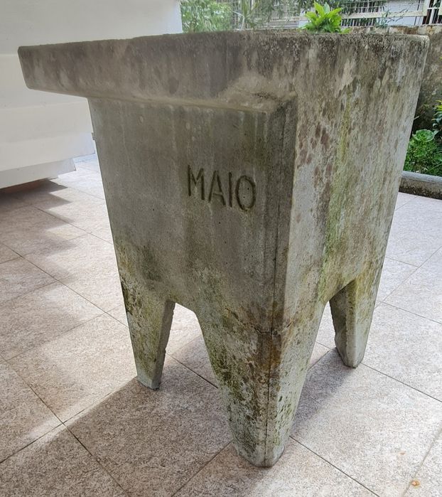 Tanque lavar roupa em cimento