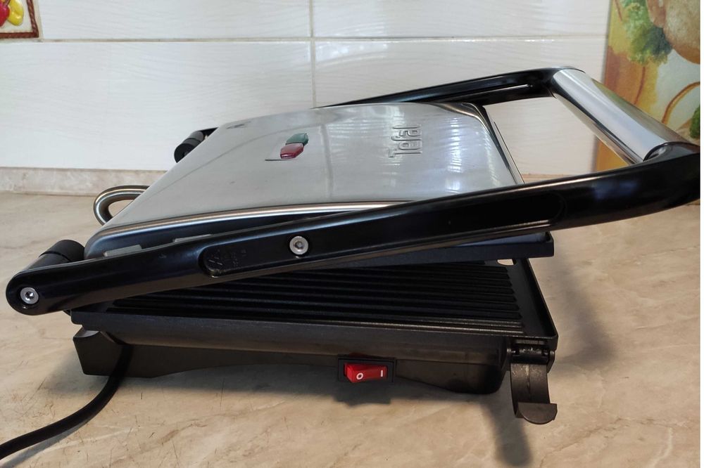 Гриль TEFAL PaniniGrill GC241D38