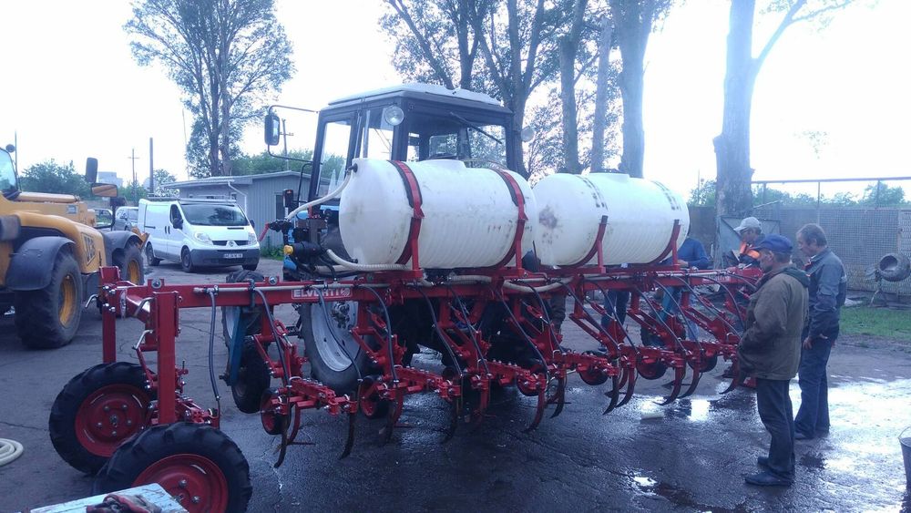 Система внесення рідких добрив