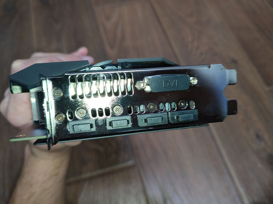 Игровая видеокарта ASUS ROG Strix Radeon RX 580 8gb