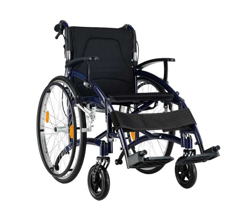 Aluminiowy wózek inwalidzki klasy premium - lekka konstrukcja, przewiewna tapicerka, nowoczesny design - (Exclusive-Tim Light)