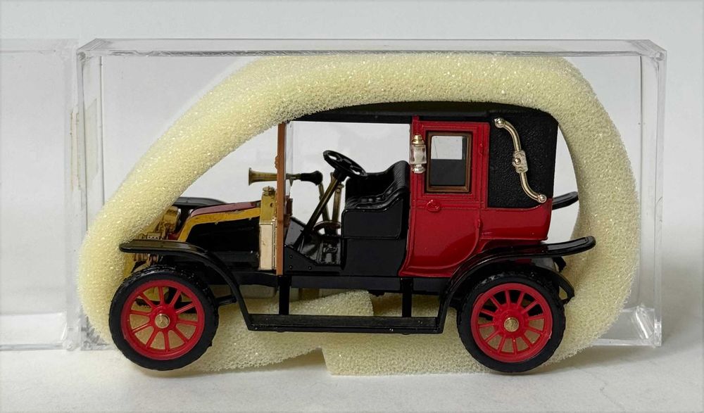 RIO35_RENAULT mod. Fiacre (taxis de la Marne) 1910 Escala 1/43. Completo e como novo.