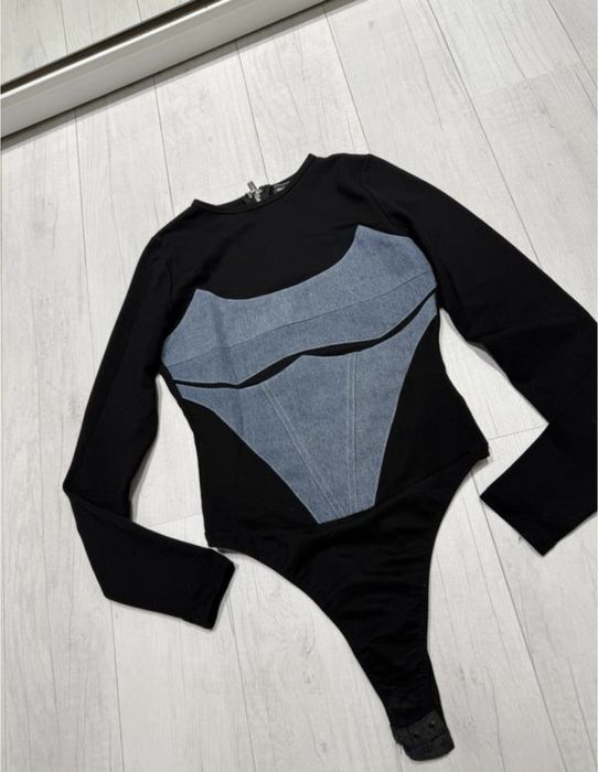 Джинси та боді maniere de voir