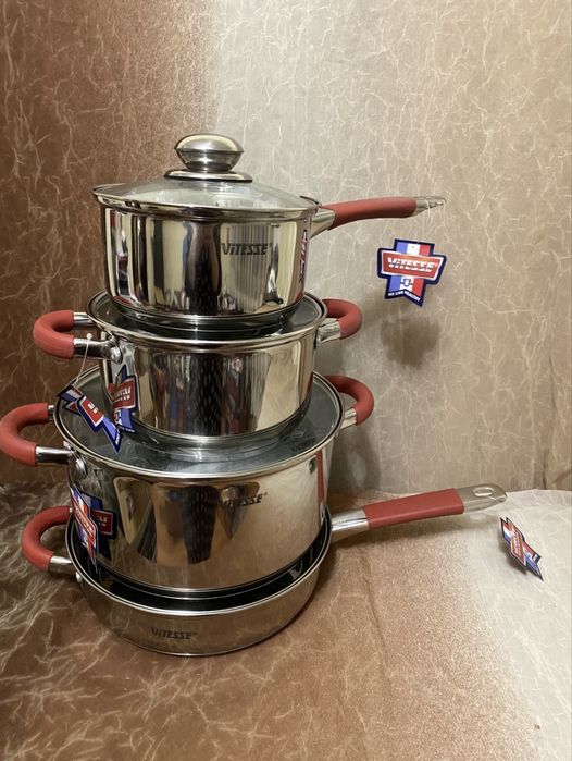 Набір посуду новий