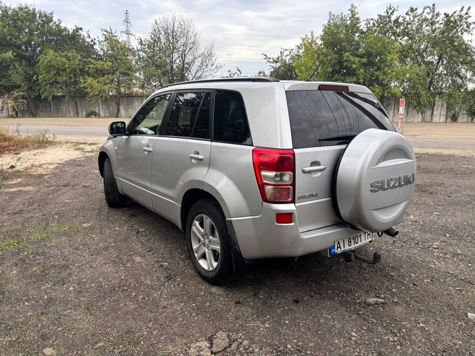 Автомобіль Suzuki Grand Vitara