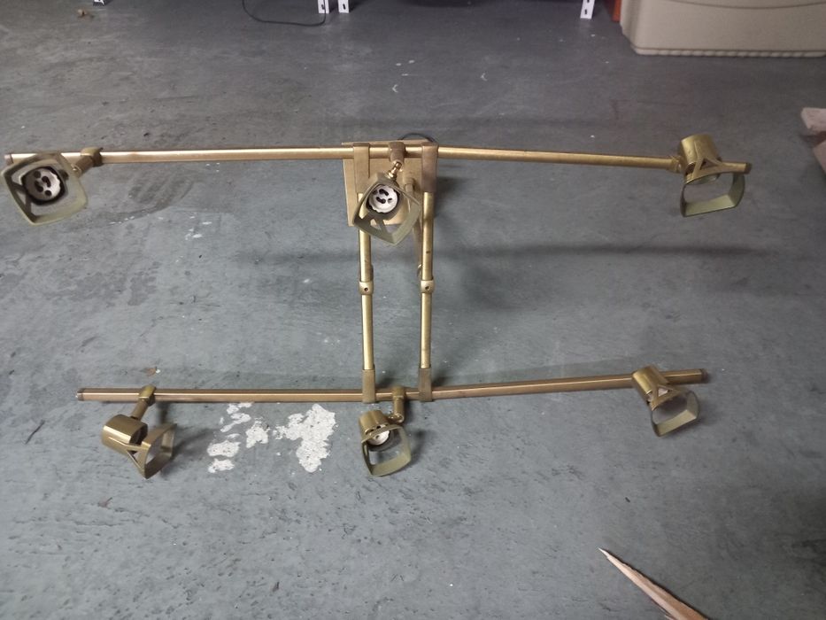 Candeeiro italiano em latão dourado